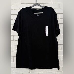 Men’s Goodfellow Black V-neck tee. Size XXL. NWT